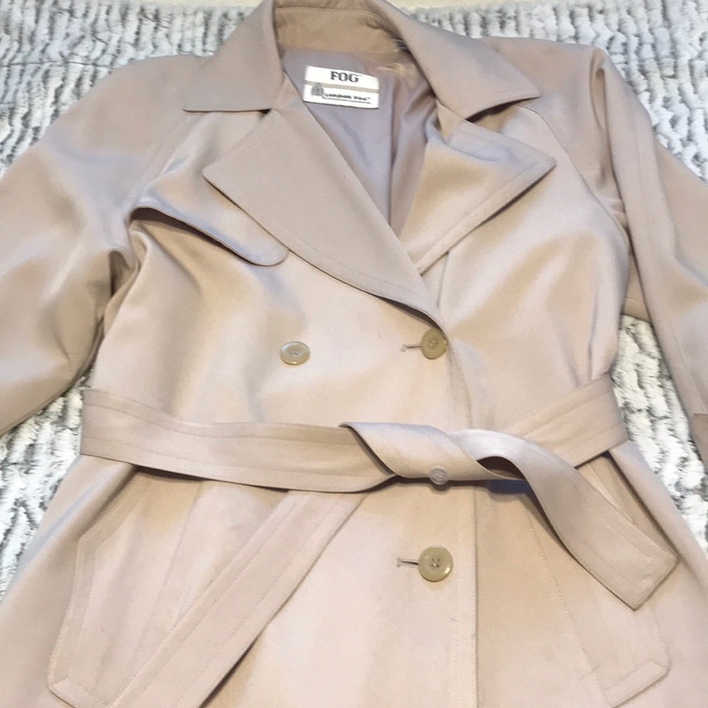 London Fog tan jacket. Size 6